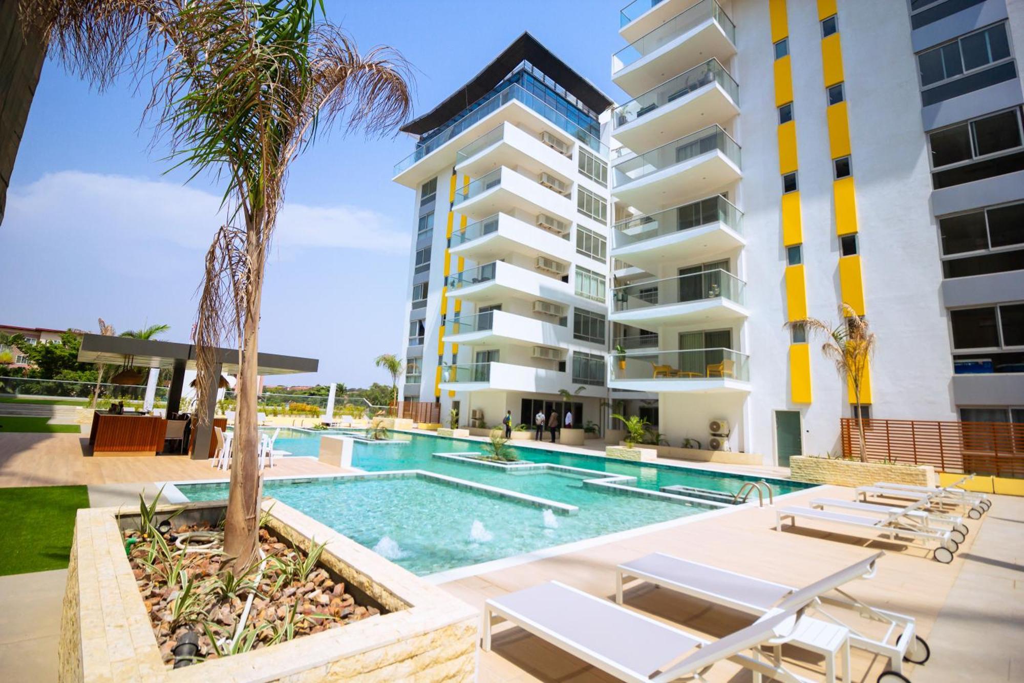 The Pavilion 1Bdr Luxury Apt Аккра Экстерьер фото